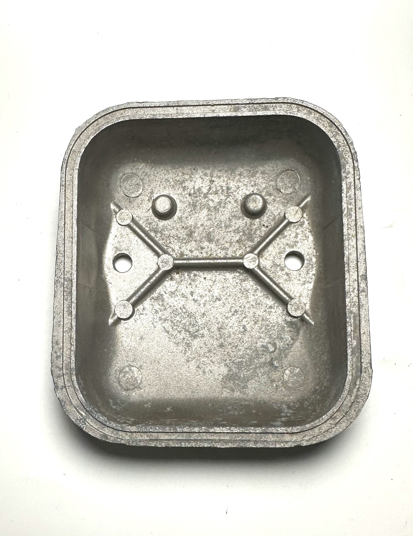 111731 Cushman OMC Valve Cover