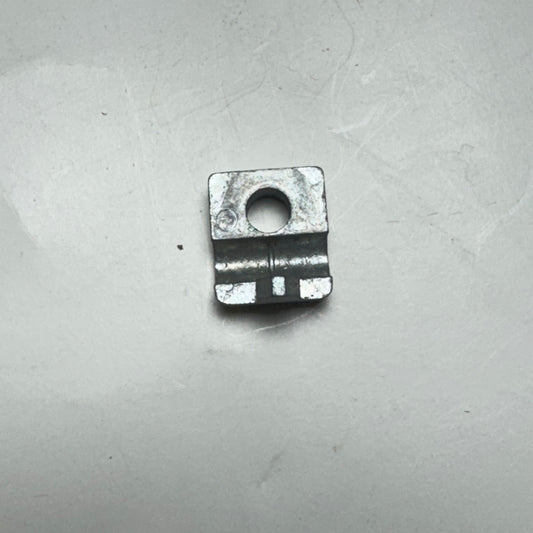 690798 Briggs & Stratton Clamp Casing