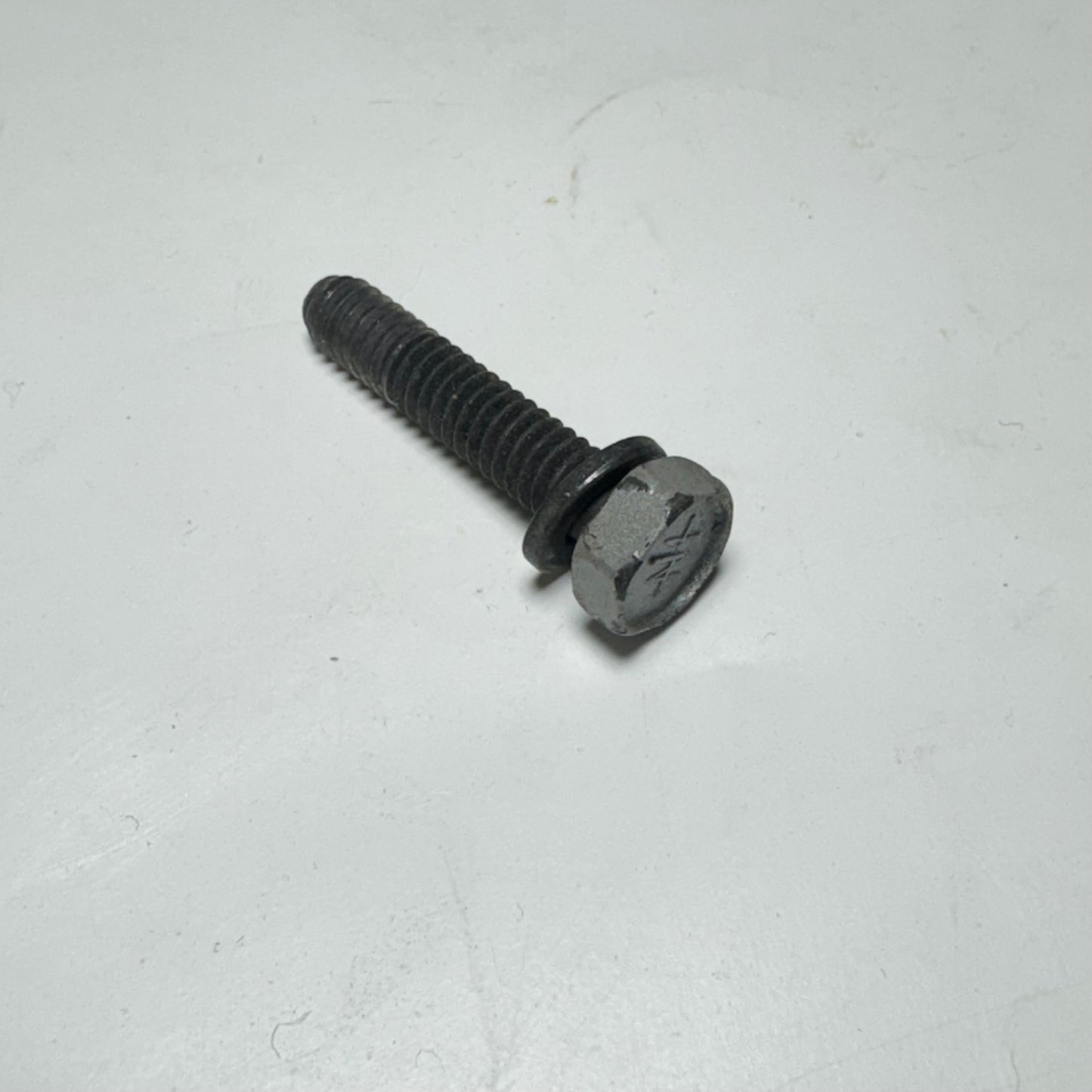 692551 Briggs & Stratton Screw