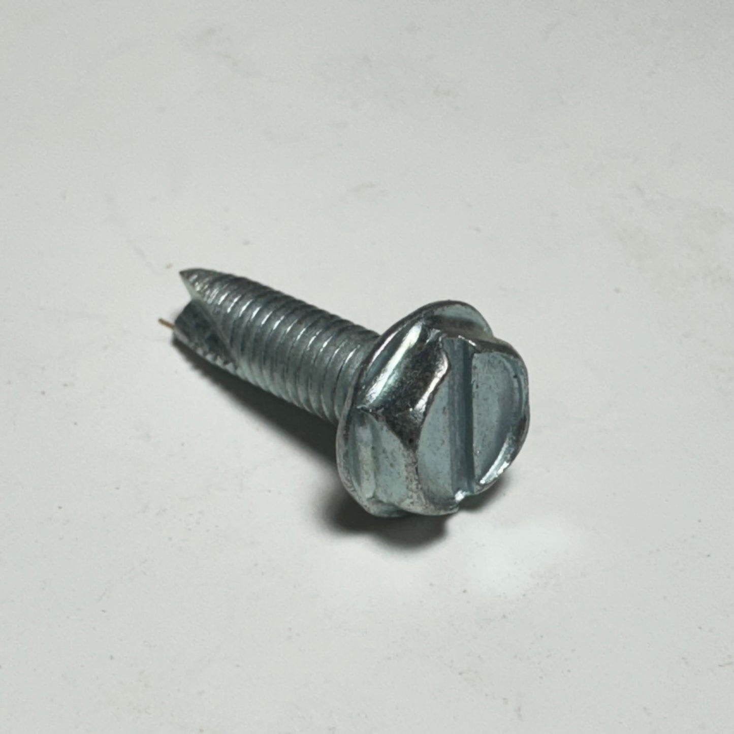 691044 Briggs & Stratton Screw