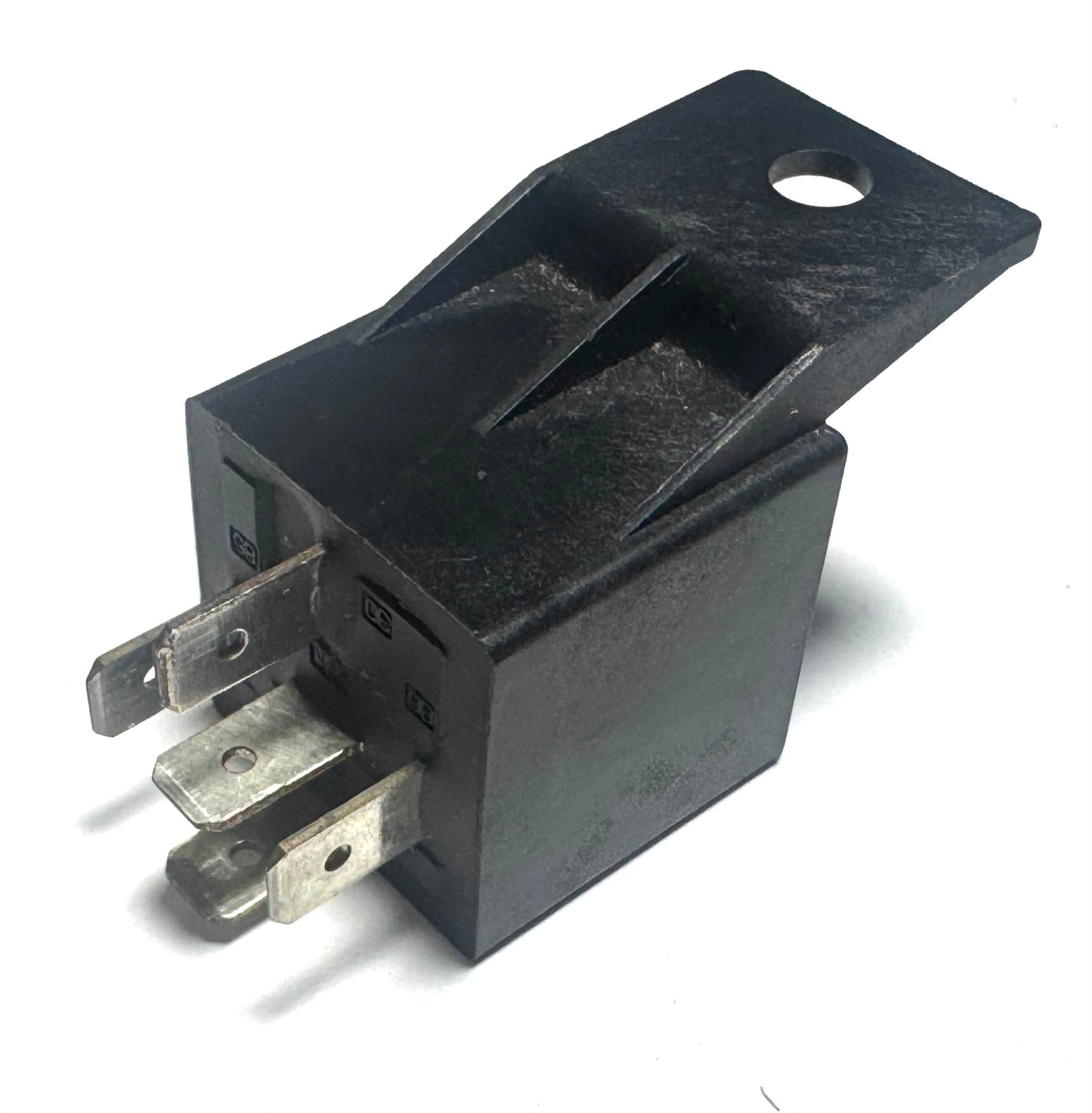 HUSTLER 601053 RELAY SEALED W/BRACKET HUSTLER Genuine Part